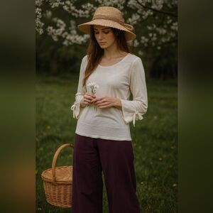 Sweater/top White w/ Ties at Wrists M Cream Quiet Luxury Light Academia Flawed